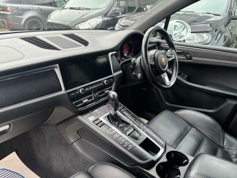 Porsche Macan 2.0T PDK 4WD Euro 6 (s/s) 5dr