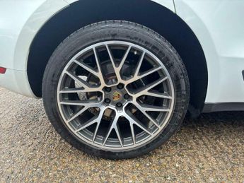 Porsche Macan 2.0T PDK 4WD Euro 6 (s/s) 5dr