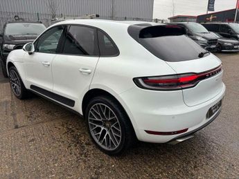 Porsche Macan 2.0T PDK 4WD Euro 6 (s/s) 5dr
