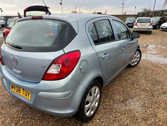 Vauxhall Corsa 1.4i 16v Club 5dr
