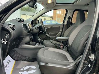 Smart ForFour 17.6kWh Premium Hatchback 5dr Electric Auto (22kW Charger) (82 p