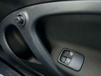 Smart ForFour 17.6kWh Premium Hatchback 5dr Electric Auto (22kW Charger) (82 p