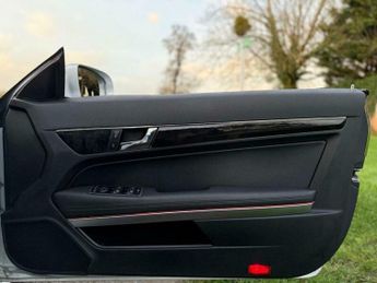 Mercedes-Benz E Class 3.0 E350 CDI V6 BlueEfficiency Sport G-Tronic Euro 5 2dr