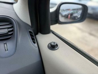 Renault Scenic 2.0 VVT Privilege 5dr