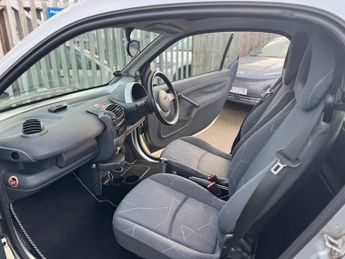 Smart ForTwo 0.7 City Passion Hatchback 3dr Petrol Automatic (113 g/km, 61 bh