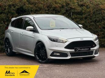 Ford Focus 2.0T EcoBoost ST-3 Euro 6 (s/s) 5dr