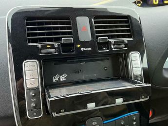 Nissan Leaf 24kWh Tekna Auto 5dr