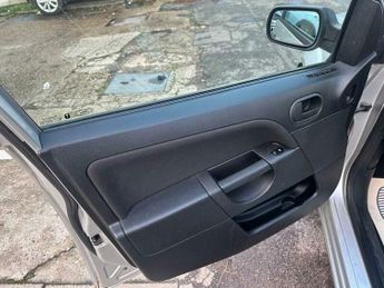 Ford Fiesta 1.25 LX 5dr