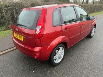 Ford Fiesta 1.6 Ghia 5dr