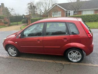 Ford Fiesta 1.6 Ghia 5dr