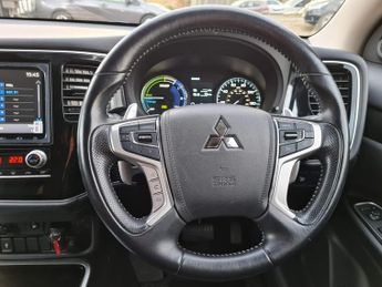 Mitsubishi Outlander PHEV DESIGN