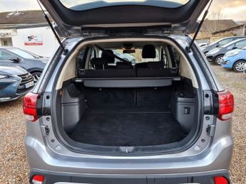 Mitsubishi Outlander PHEV DESIGN