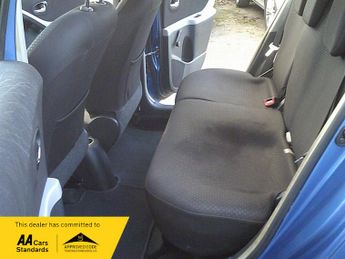 Toyota Yaris VVT-I TR MM AUTOMATIC