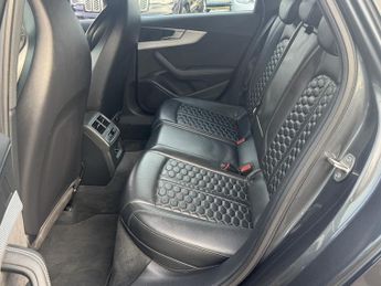 Audi RS4 2.9 TFSI V6 Estate 5dr Petrol Tiptronic quattro Euro 6 (s/s) (45