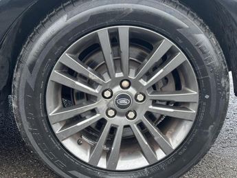 Land Rover Discovery 3.0 SD V6 Graphite SUV 5dr Diesel Auto 4WD Euro 6 (s/s) (256 bhp