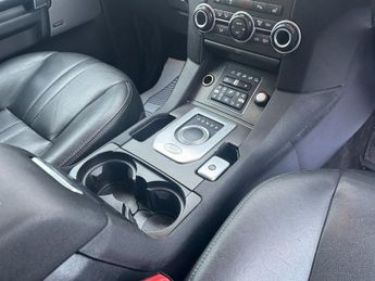 Land Rover Discovery 3.0 SD V6 Graphite SUV 5dr Diesel Auto 4WD Euro 6 (s/s) (256 bhp