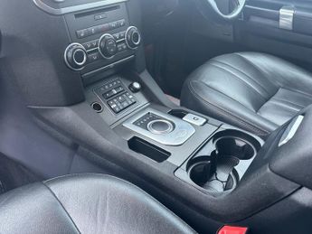 Land Rover Discovery 3.0 SD V6 Graphite SUV 5dr Diesel Auto 4WD Euro 6 (s/s) (256 bhp