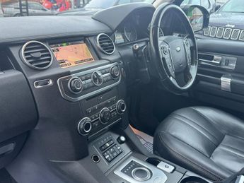 Land Rover Discovery 3.0 SD V6 Graphite SUV 5dr Diesel Auto 4WD Euro 6 (s/s) (256 bhp