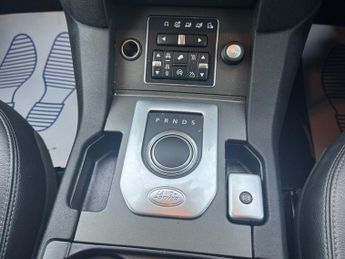 Land Rover Discovery 3.0 SD V6 Graphite SUV 5dr Diesel Auto 4WD Euro 6 (s/s) (256 bhp