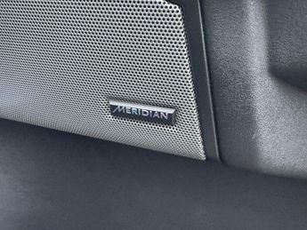 Land Rover Discovery 3.0 SD V6 Graphite SUV 5dr Diesel Auto 4WD Euro 6 (s/s) (256 bhp