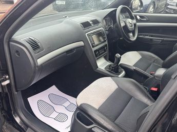 Skoda Octavia 2.0 TFSI vRS Estate 5dr Petrol Manual Euro 5 (200 ps)