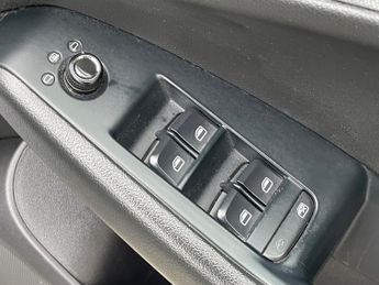 Audi Q5 2.0 TDI SE SUV 5dr Diesel S Tronic quattro Euro 4 (170 ps)