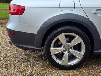 Audi A4 ALLROAD TFSI QUATTRO