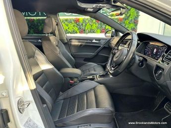 Volkswagen Golf Golf 2.0 TSI R Hatchback 5dr Petrol DSG 4Motion [LEATHER, REVERS