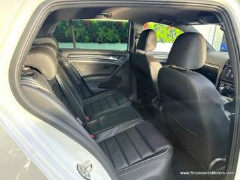 Volkswagen Golf Golf 2.0 TSI R Hatchback 5dr Petrol DSG 4Motion [LEATHER, REVERS