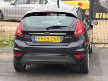 Ford Fiesta 1.4 Zetec Hatchback 5dr Petrol Manual (133 g/km, 94 bhp)