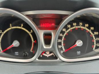 Ford Fiesta 1.4 Zetec Hatchback 5dr Petrol Manual (133 g/km, 94 bhp)