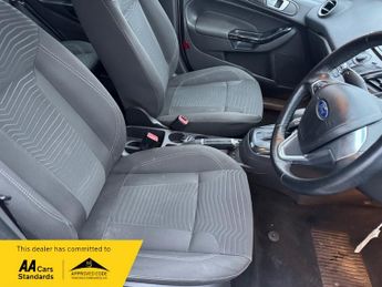 Ford Fiesta ZETEC 1.6 Zetec Powershift Euro 5 5dr