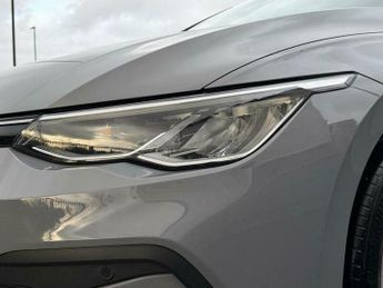 Volkswagen Golf 1.0 eTSI MHEV Life DSG Euro 6 (s/s) 5dr