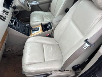 Volvo XC90 2.4 D5 SE SUV 5dr Diesel Geartronic (242 g/km, 163 bhp)