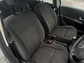 Renault Clio EXPRESSION 16V