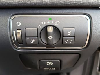 Volvo XC60 2.4 D4 SE Lux Nav SUV 5dr Diesel Geartronic AWD Euro 5 (181 ps)