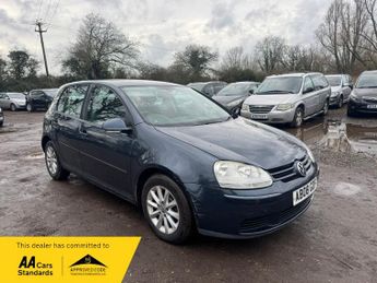 Volkswagen Golf TDi MATCH TDI DSG DPF 105