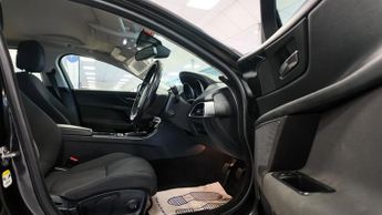 Jaguar XE D SE 17 PLATE SAT NAV DIESEL MANUAL