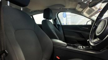 Jaguar XE D SE 17 PLATE SAT NAV DIESEL MANUAL