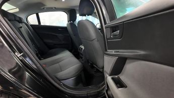 Jaguar XE D SE 17 PLATE SAT NAV DIESEL MANUAL