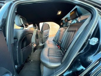 Mercedes-Benz E Class 2.1 E220 CDI SE Saloon 4dr Diesel G-Tronic+ Euro 5 (s/s) (170 ps