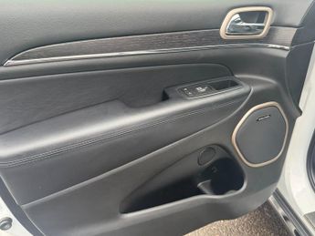 Jeep Grand Cherokee 3.0 V6 CRD Summit SUV 5dr Diesel Auto 4WD Euro 6 (247 bhp)