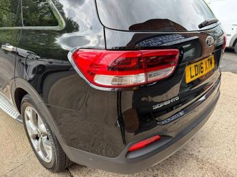 Kia Sorento CRDI KX-4 ISG buy nil dep & only £74 a week t&c sat nav dab radi