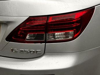 Lexus IS 2.5 250 SE-I Convertible 2dr Petrol Auto Euro 4 (208 ps)