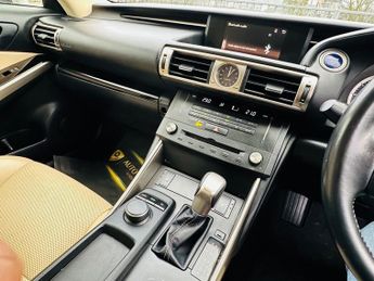 Lexus IS 300H EXECUTIVE EDITION