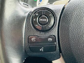 Lexus IS 300H EXECUTIVE EDITION