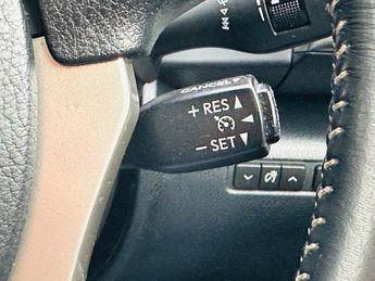 Lexus IS 300H EXECUTIVE EDITION