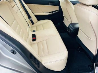 Lexus IS 300H EXECUTIVE EDITION