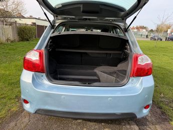 Toyota Auris 1.8 VVT-h T Spirit Hatchback 5dr Petrol Hybrid CVT Euro 5 (s/s) 