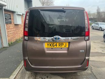 Toyota Noah 1.8 Hybrid 7 Seater